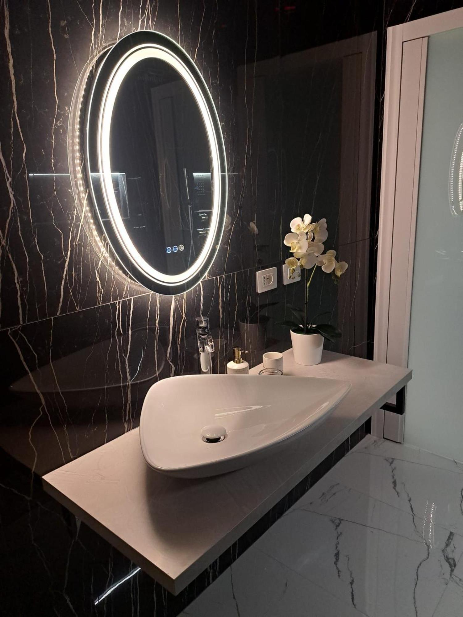 Room& Breakfast Martin'S Luxury โบโลญญา ภายนอก รูปภาพ